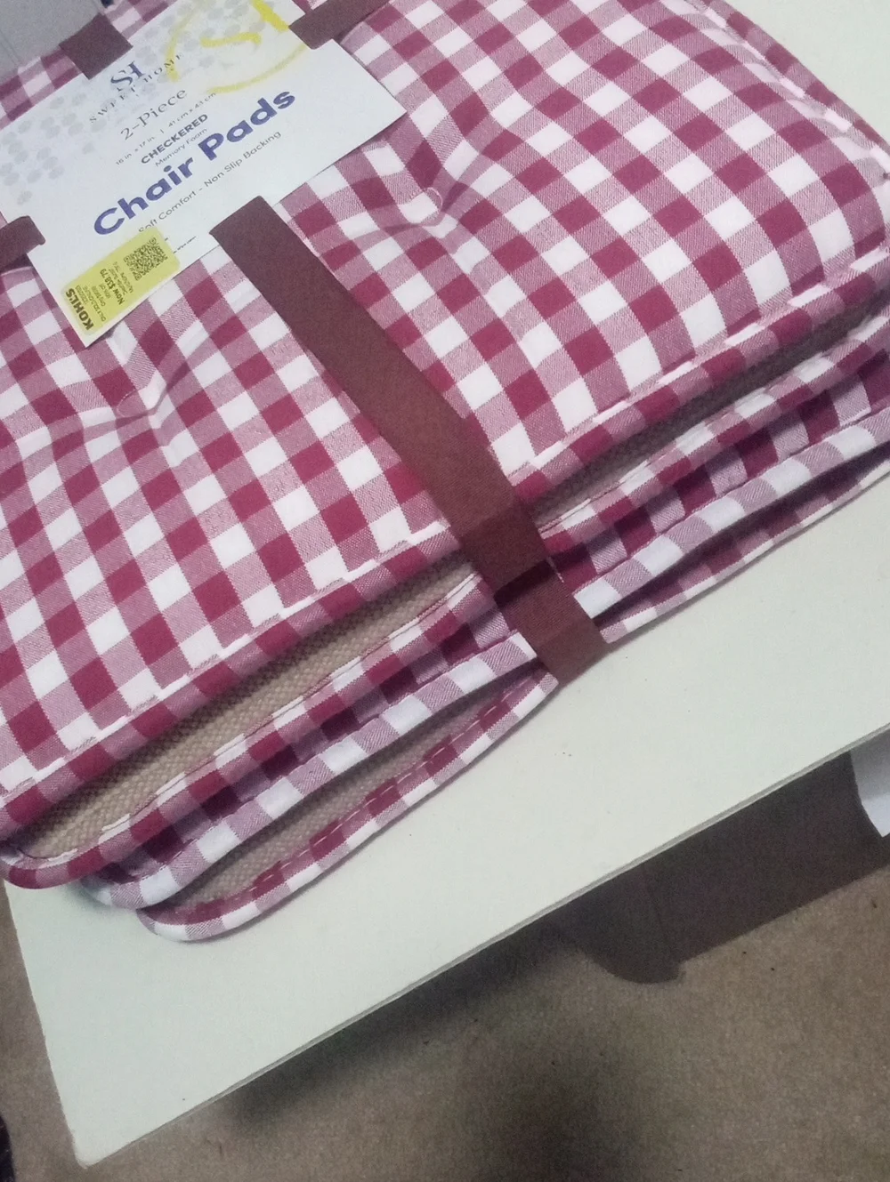 2 Packages Checkered Chair Pads NWT $193.98 Red and White (2-Pack)